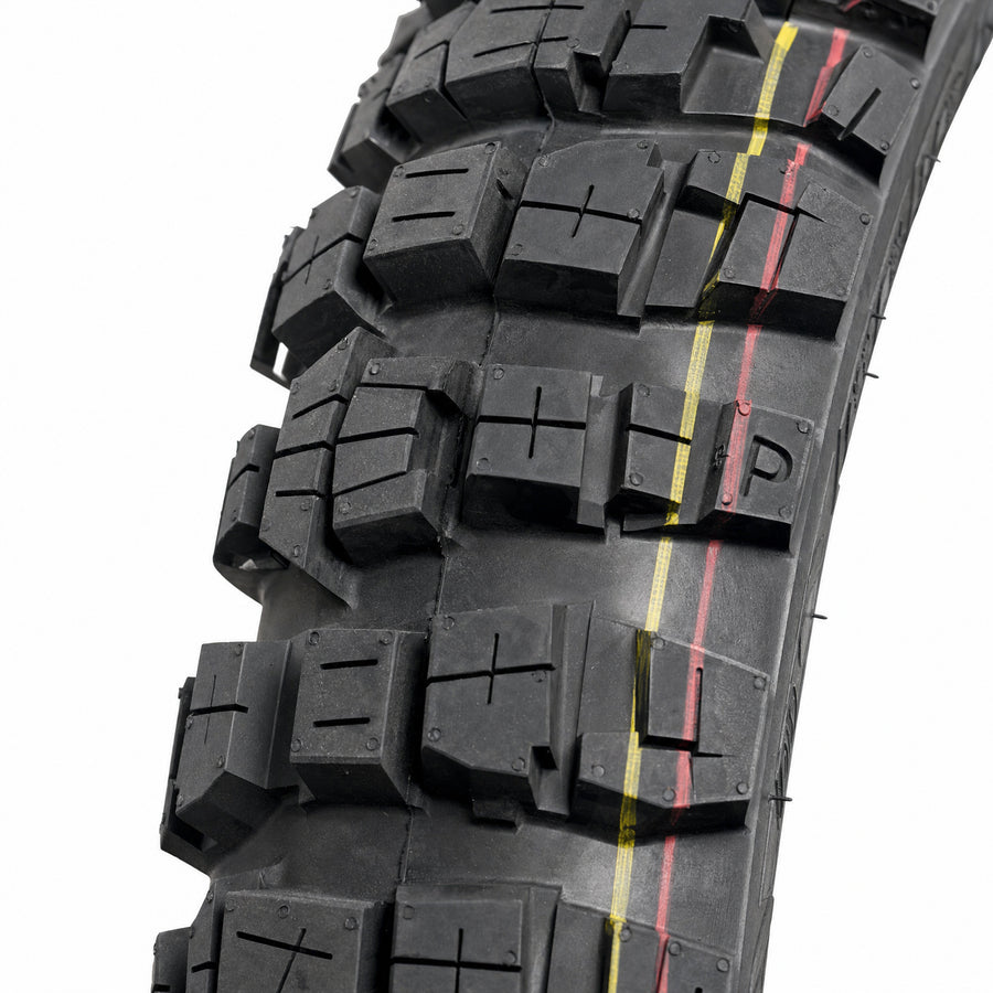 Neumático delantero Eurotaff PX219 Maxi-Trail 90/90/21 tubeless — macro del dibujo de la banda de rodadura